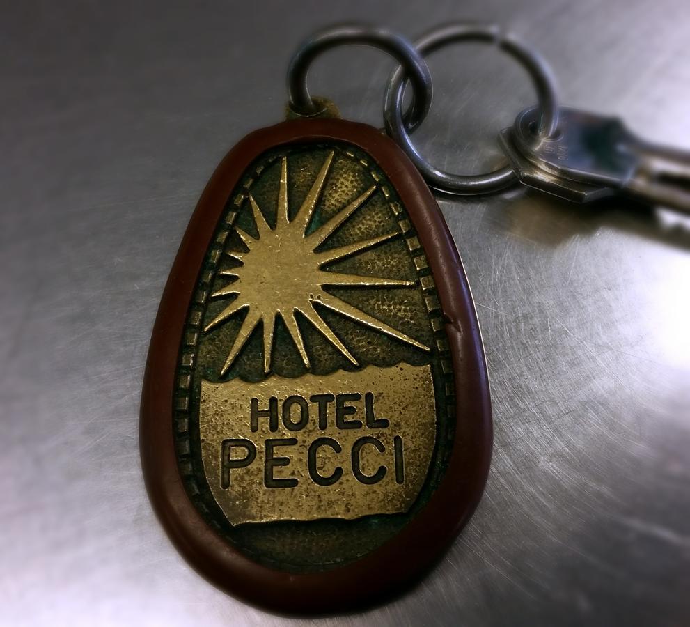 Hotel Pecci Rimini Bagian luar foto